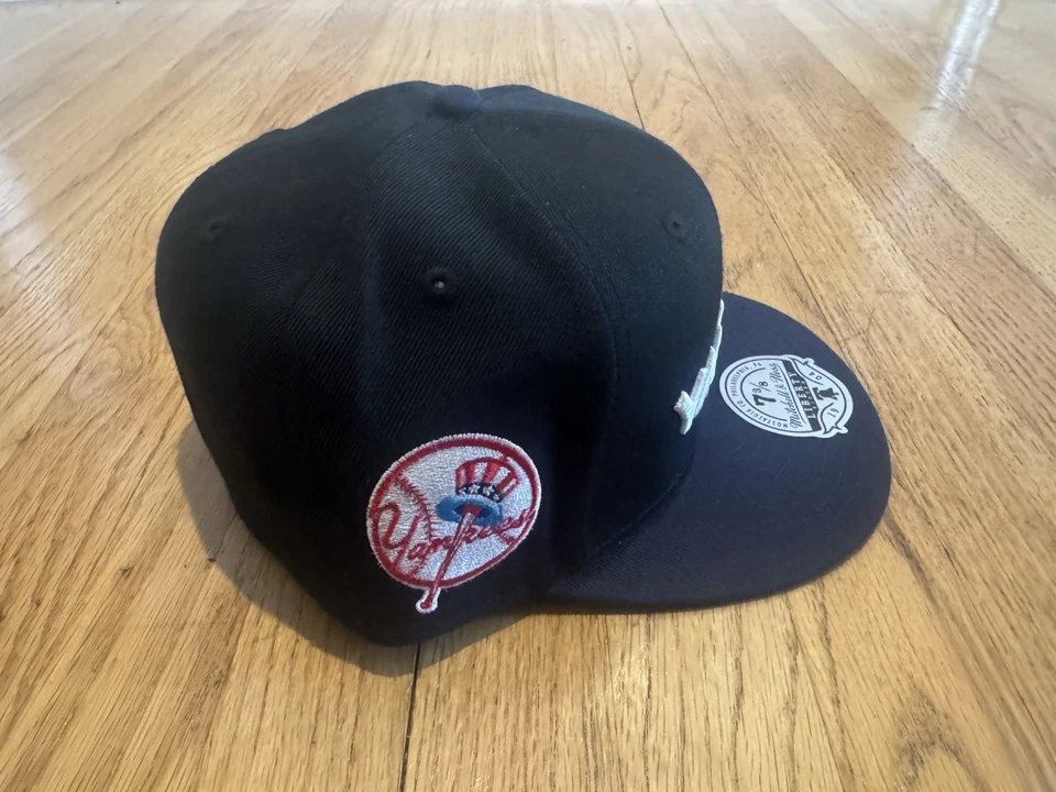 New York Yankees Mitchell & Ness Topps Fitted Hat Men’s Size 7 3/8 - Image 2 of 4