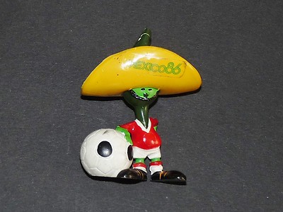 Pin's Vintage • Mondial Foot Mexico 86 • Irak • Mascotte Coca Cola • Métal