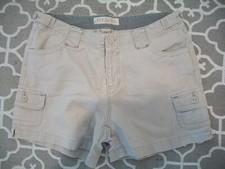 GUC WOMENS SIZE 9/10 MAURICES KHAKI SHORTS 774
