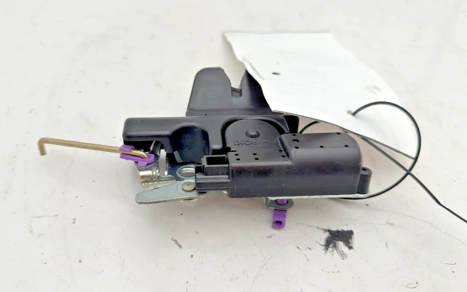 Toyota Camry 2004 cierre de tapa Toyota Foto 4 de 4