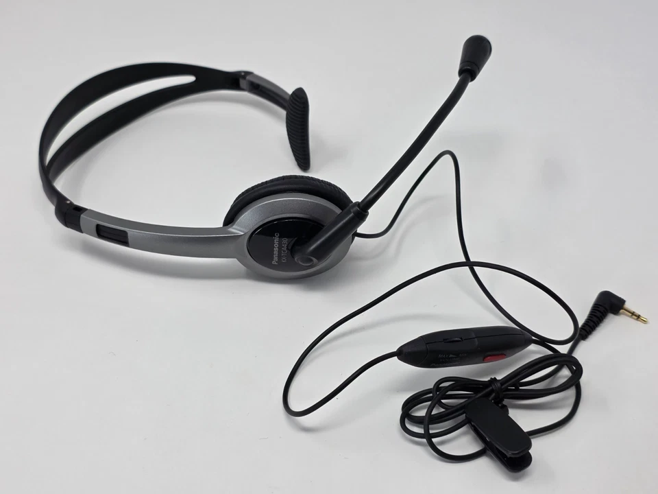 Auriculares plegables Panasonic KX-TCA430 Comfort-Fit micrófono con cancelación de ruido enchufe de 2,5 mm Foto 3 de 4