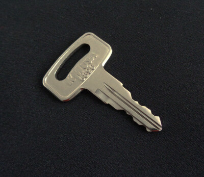 KEY FOR ADVANCE WARRIOR 28D, SC750, SC800, 34RST D WALK BEHIND SCRUBBERS, 21i
