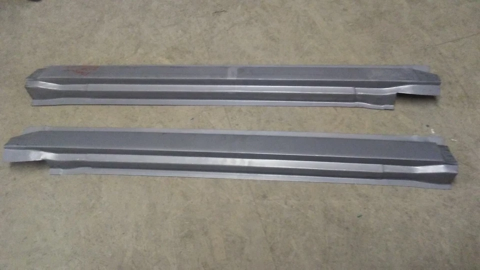 Par de paneles basculantes de acero de reproducción que se adapta a 73-79 Nissan Datsun 620 Foto 3 de 4