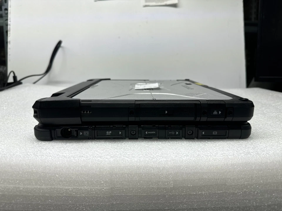 Panasonic Toughbook CF-33 | 16GB RAM 512GB SSD | Win 11 Pro Rugged Detachable - Image 4 of 4