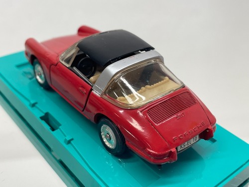 MARKLIN 1800 PORSCHE 911 T TARGA -RED 1:43- GOOD IN SHOWCASE - 527 - Picture 5 of 12