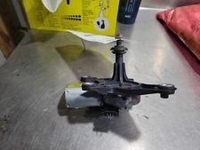 08 09 10 11 12 13 14 15 16 CHRYSLER TOWN CNTRY Wiper Motor Rear