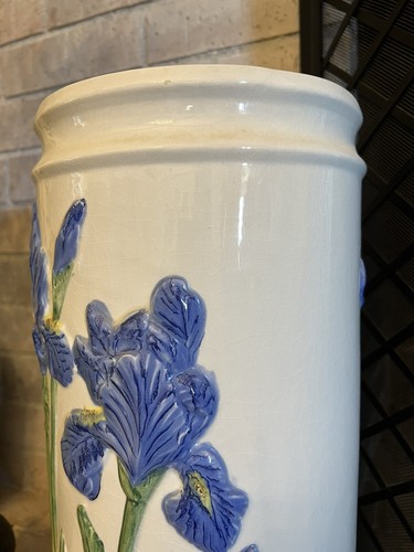 Vtg Majolica Ancora, Italy Hand Painted Blue Iris Floral Ceramic Umbrella Stand - Picture 10 of 13