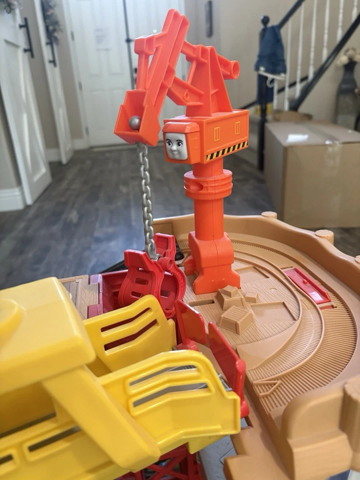 Thomas & Friends Juego de Pistas de Juguete Multinivel, Trenes y Grúas Super Torre Foto 2 de 4