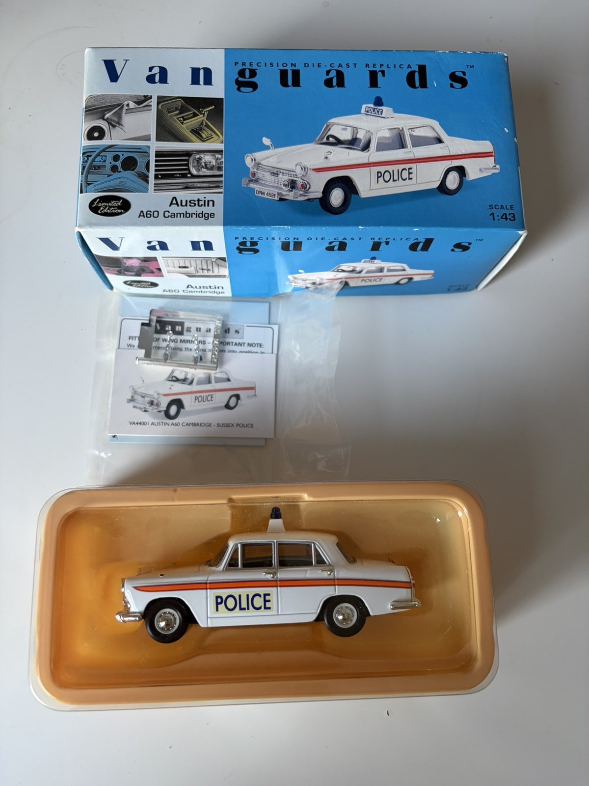 CORGI VANGUARDS 1/43 Maßstab VA00317 Vögel Auge Austin A40 Van