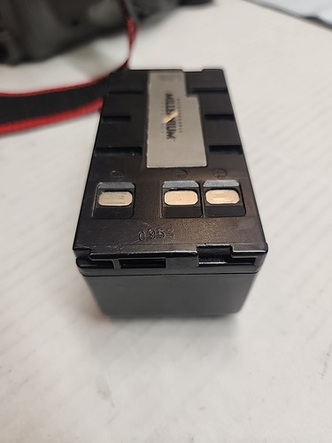 JVC Compact VHS Videomovie GR-AX25U Camcorder Battery &Charger Read Description - Picture 16 of 16