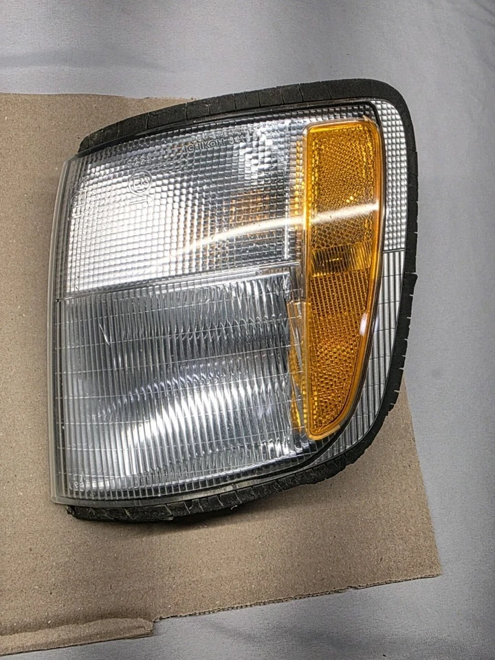 1998–2002 Isuzu Trooper Acura SLX OEM Turn Signal Light Pair LH RH - Image 3 of 4