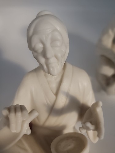 PAIR OF VINTAGE LENWILE ARDALT JAPAN ELDERLY ASIAN MAN & WOMEN FIGURINES 6" - Picture 5 of 8