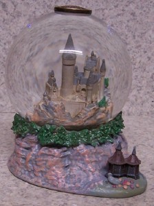 Figur Harry Potter Hogwarts Grosse Tower Hagrids Hutte Waterball