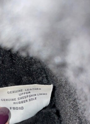 Limited edition Uggs with Swarovski crystals Las Vegas 8 w Limited edition Uggs with Swarovski crystals Las Vegas 8 w