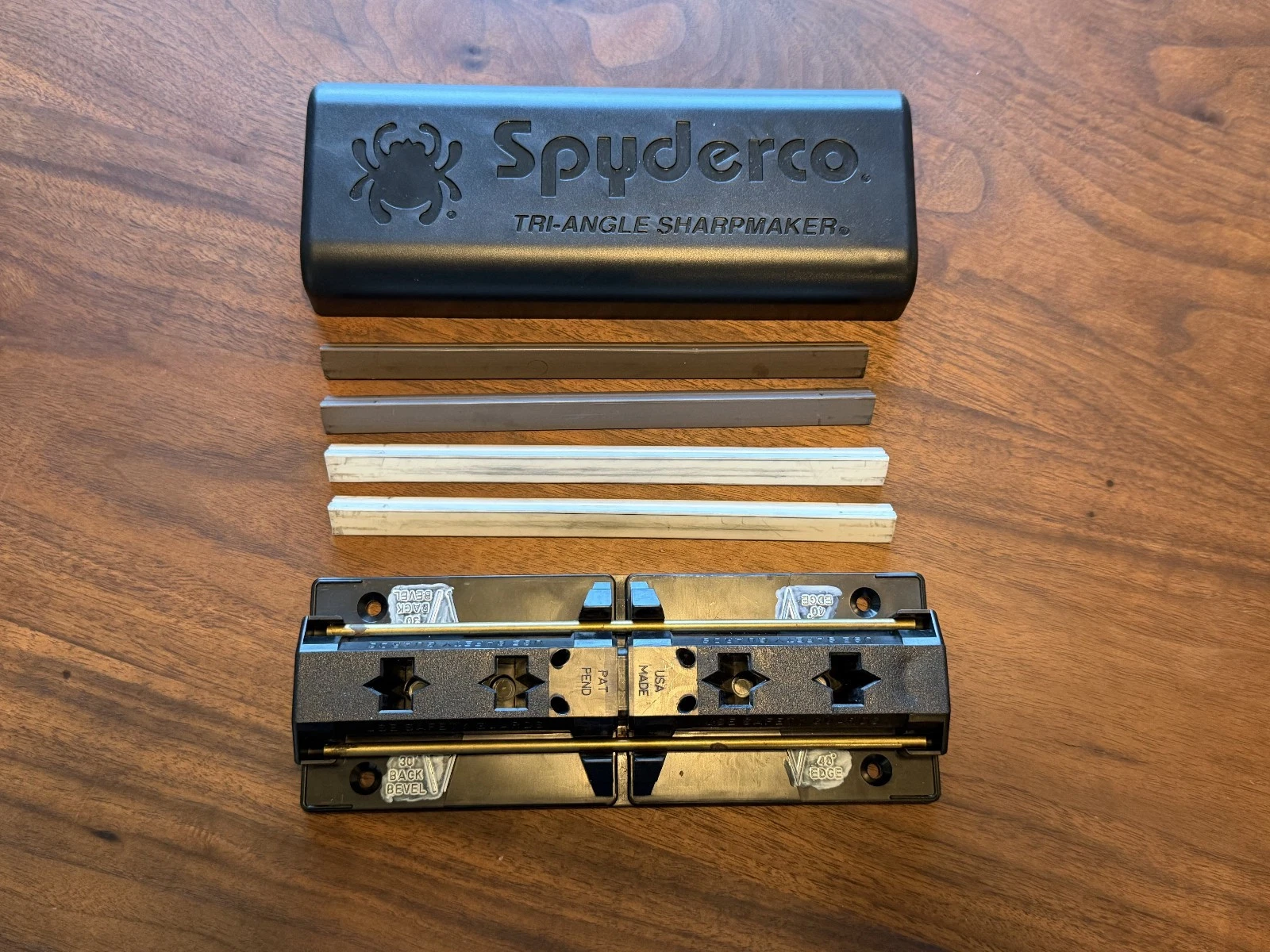 Spyderco Tri-Angle Sharpmaker Knife Sharpener with ceramic stones MADE IN USA