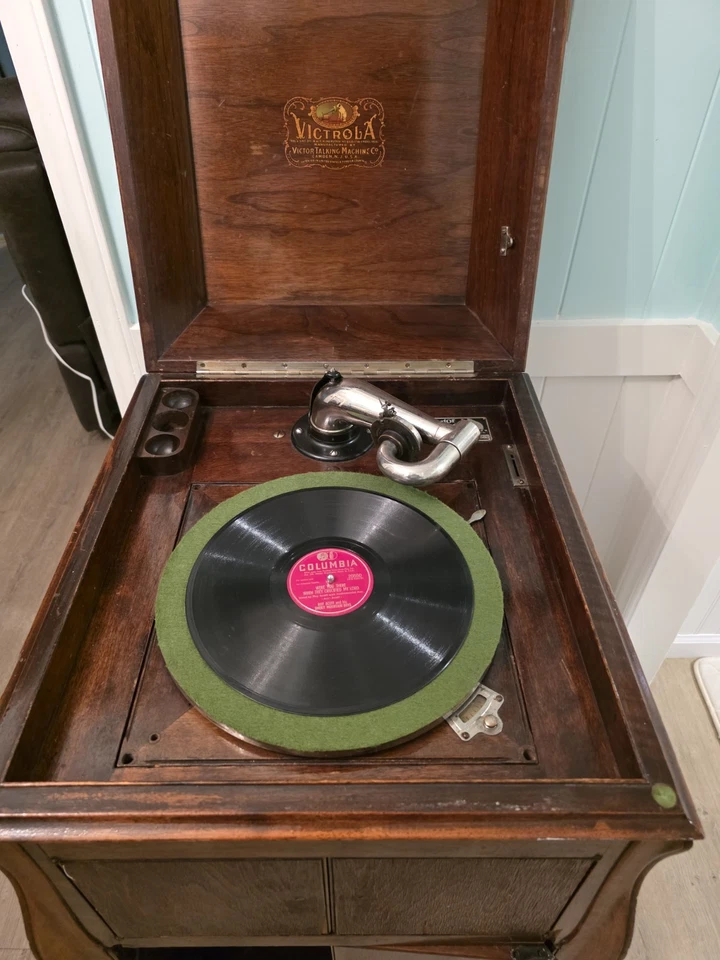 Antique Victor VV-90 Talking Machine victrola record player - Image 2 of 4
