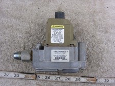 Honeywell  VR8304M3905 24V Natural Gas Valve, Used