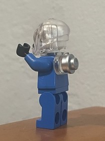 LEGO Batman  Mr. Freeze Minifigure 7783/7884  Keychain read description 