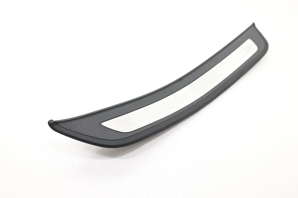 BMW 540I G30 2017-2023 umbral de puerta trasera izquierda placa de desgaste cubierta OEM 51477381329 Foto 2 de 4