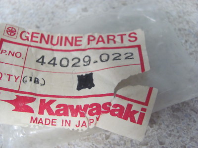 NOS OEM Kawasaki Spring Guid 1976-1988 EZ305-B3 KZ440-A1