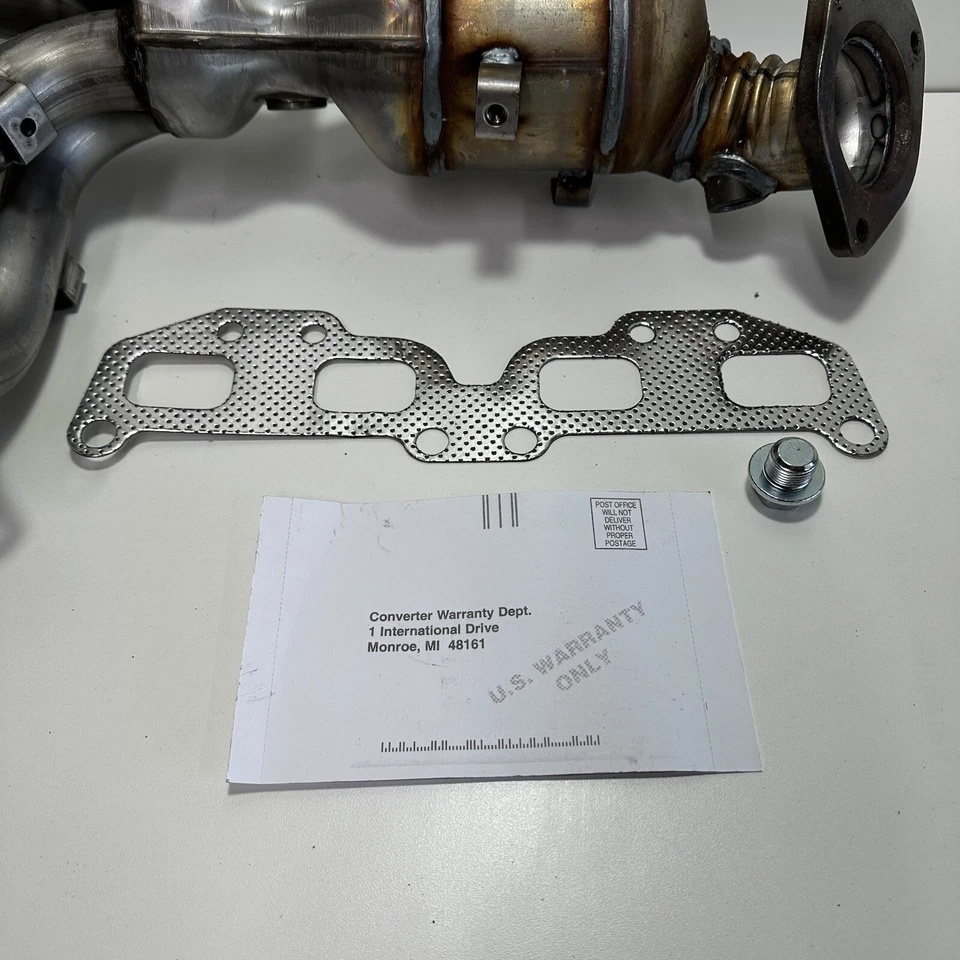 Convertidor catalítico de ajuste directo NAPA 16593 compatible con Ultra EPA no legal en CA Foto 2 de 4