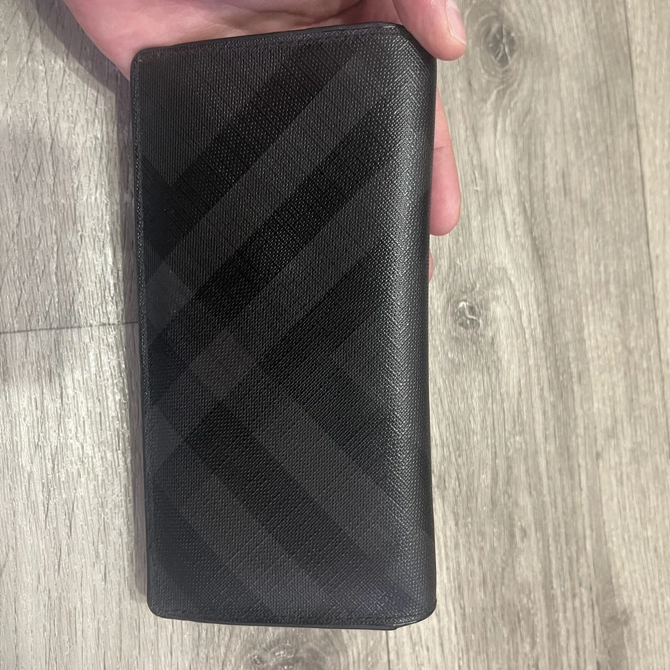 Burberry Men's Black-Gray Bifold Leather Wallet Full Set Pocket - Image 3 of 4