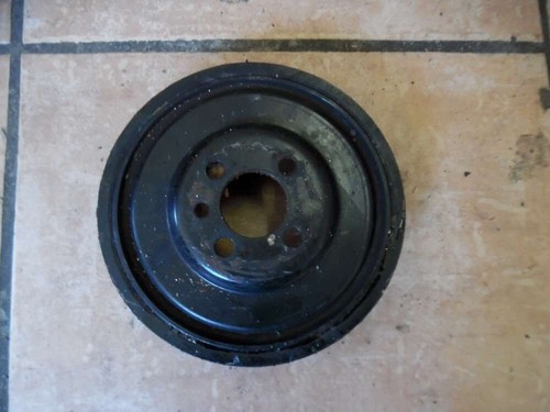 VW Golf V Riemenscheibe Kurbelwelle 03G105243