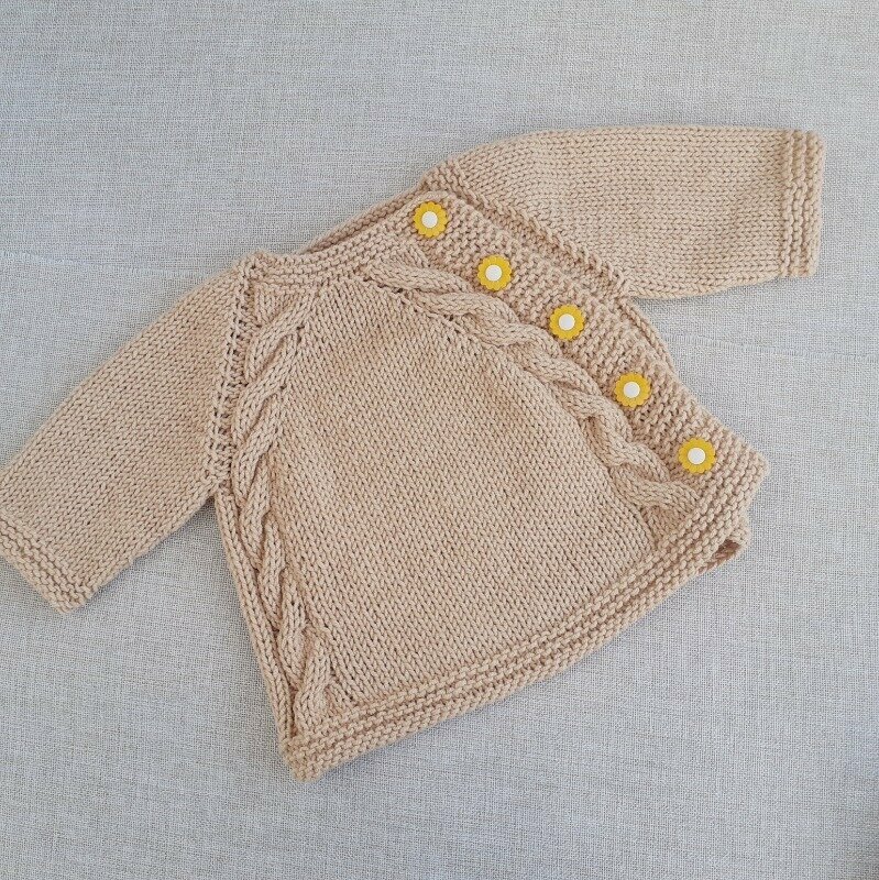 hand knitted baby girl coming home outfit,newborn flowers hat, Ukraine knitting image 5