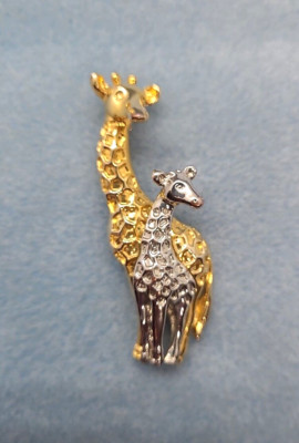 Two Tone Giraffe Brooch Pin Silver Gold Color Mixed Metal Safari Mom & Baby