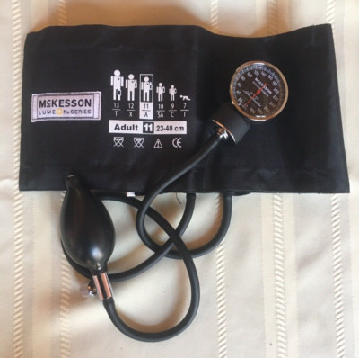 McKesson Lumeon Sphygmomanometer Adult 23-40cm Black