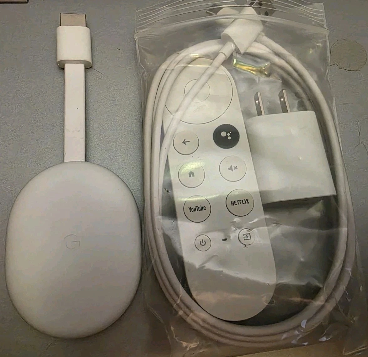 Preços baixos em Google Chromecast with Google TV Branco 2160p