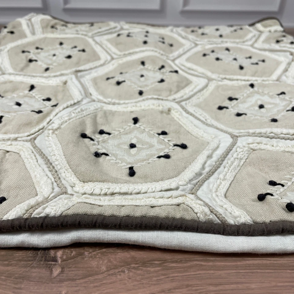 Funda de almohada con acento bordado Pottery Barn decoración geométrica de granja 18x18 Foto 3 de 4