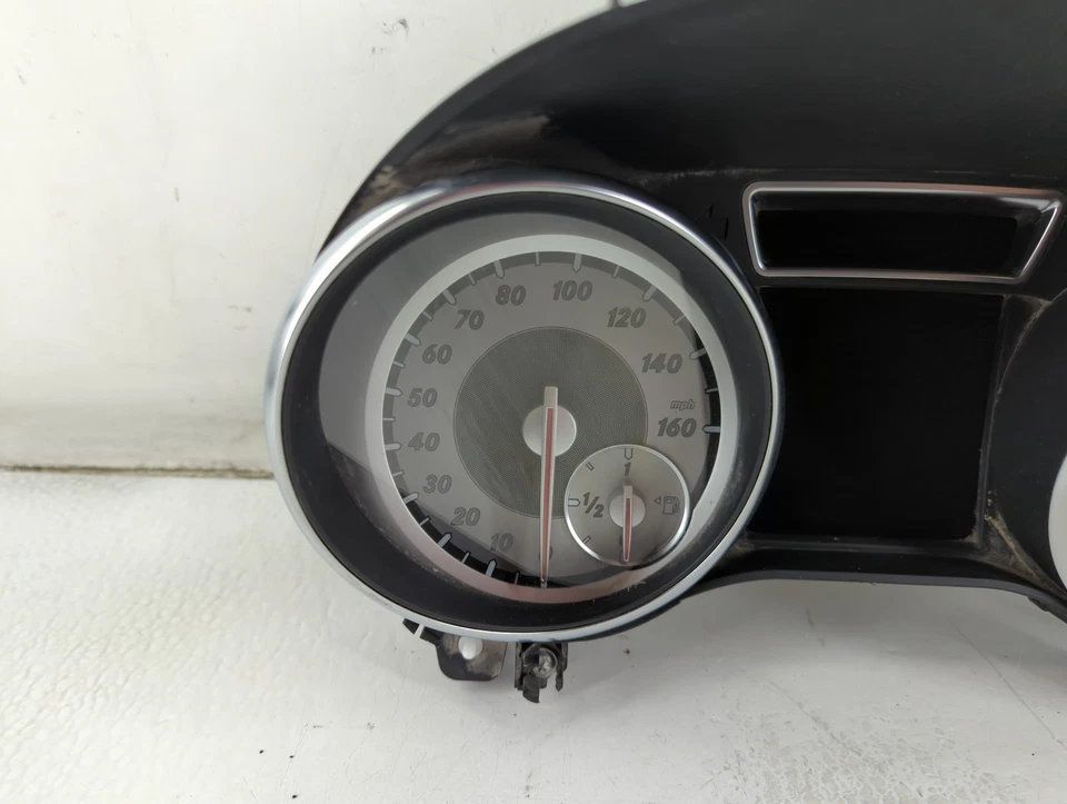 2015-2015 梅赛德斯-奔驰 Gla250 速度计仪表组仪表 YE39R — 第 3/4 张图片