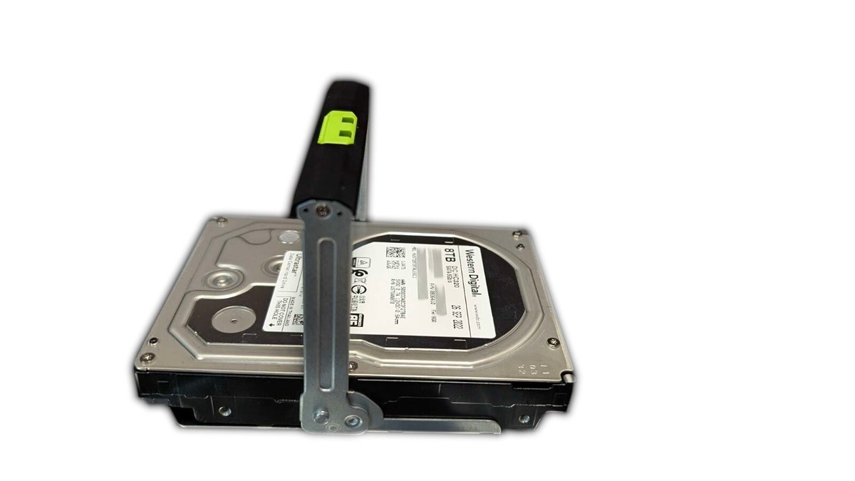 UK　HF8.HF8BWセット WD Ultrastar DC HC320 8TB HDD SATA 6Gb/s Encrypted
