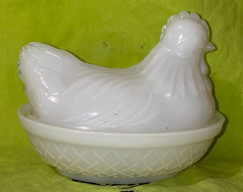 Hazel-Atlas Small White Milk Glass VTG Chicken Hen On Nest Candy/Trinket Dish