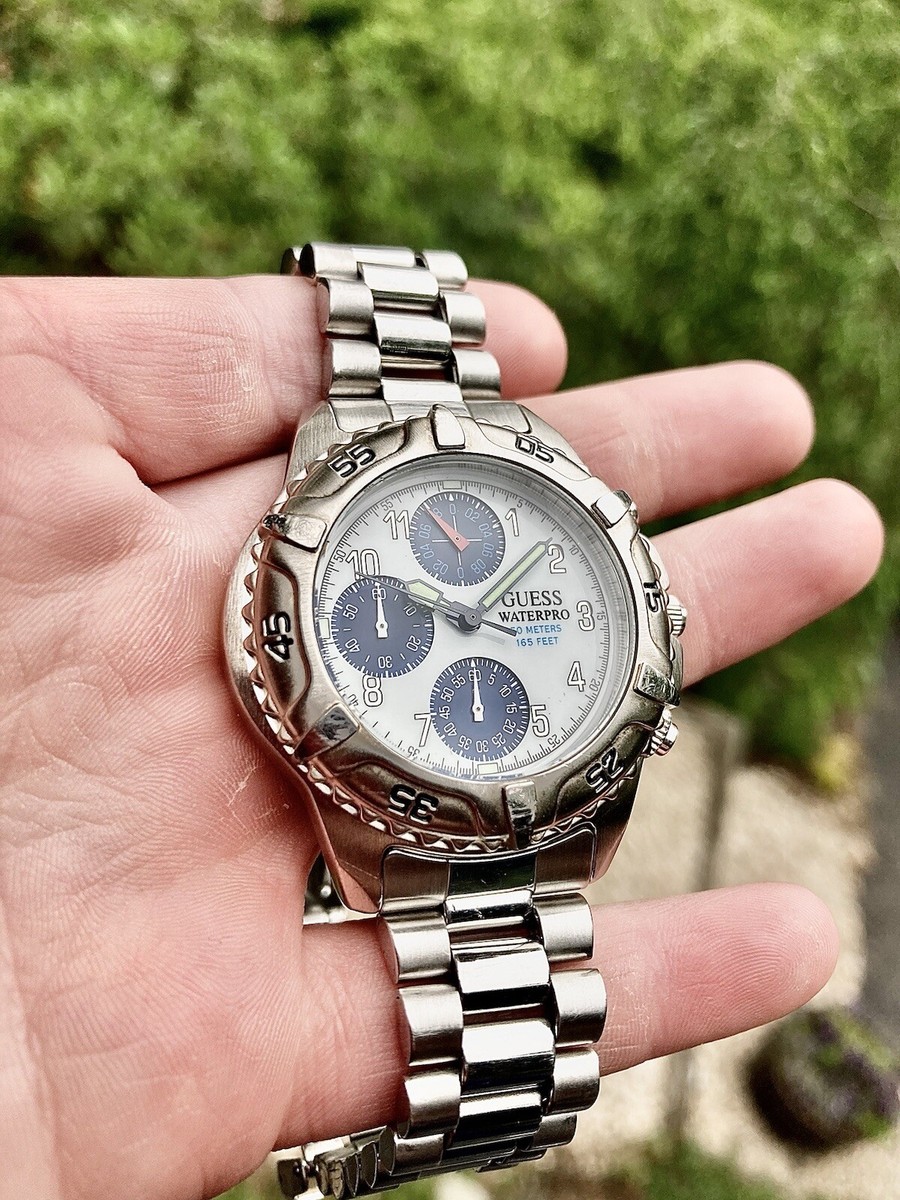 Vintage GUESS WATERPRO 5-BAR Quartz Men's Chronograph Diver Vintage GUESS WATERPRO 5-BAR Quartz Men's Chronograph Diver