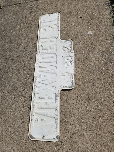 ALEXANDER ST, 99 SOUTH 9" X 30" VINTAGE Antique stamped steel CA. Street Sign - Picture 4 of 4