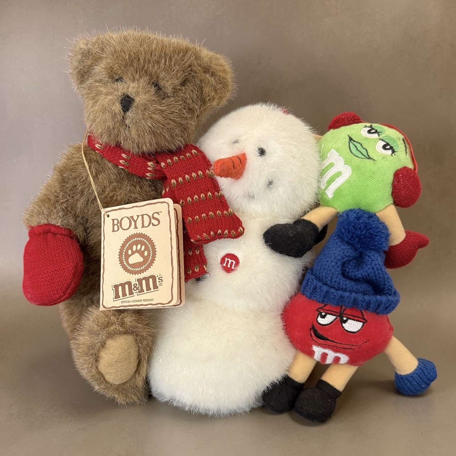 Boyds Bears 2007 M&M Exclusive Brodie Red & Green 10” Plush w/ Tags Retired