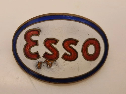 Esso - Enameled Metal Badge / Brooch 3.7 x 2.6 cm - 50' - A Shine