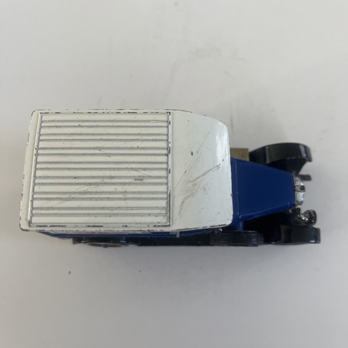 Matchbox Models Of Yesteryear 1927 Y5 Talbot 'EverReady' Batteries Diecast Model - Picture 6 of 9