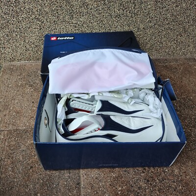 Lotto Zhero Gravity Ultra FG, Chaussures De Foot à Lacets, Blanc, Pointure 9.5 UK/10.5 US
