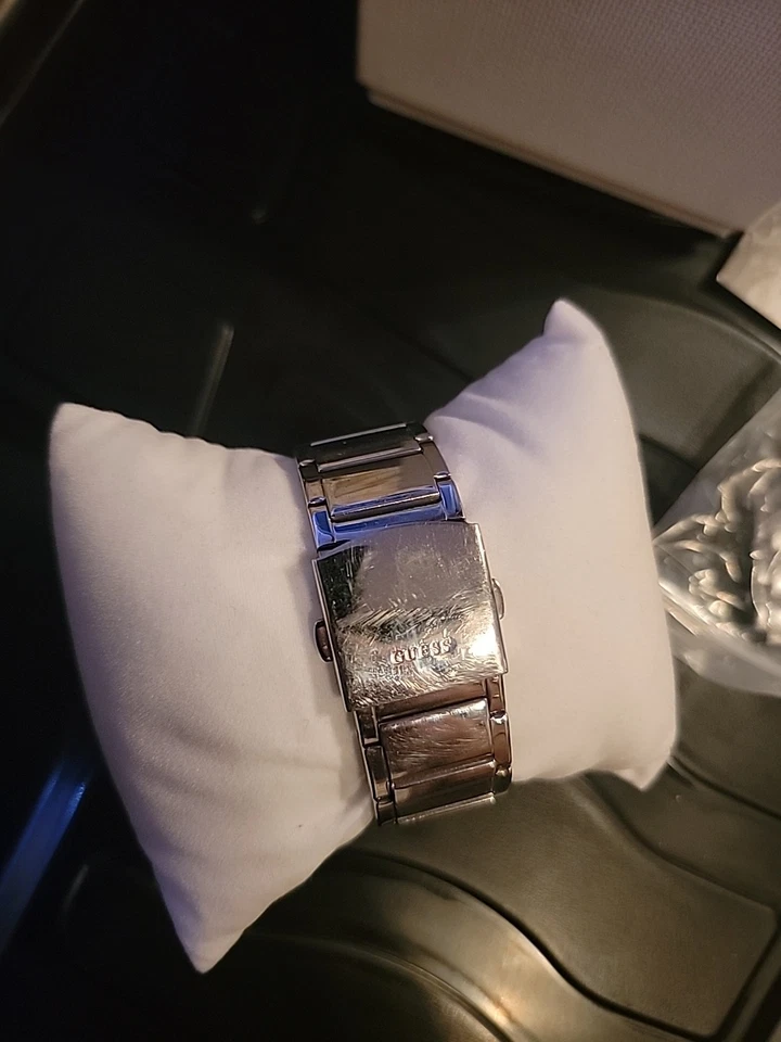 Reloj Guess Hombre GW0209G1 Usado Estado Viene con Caja/Papel/Eslabones Extra y Herramienta Foto 3 de 4