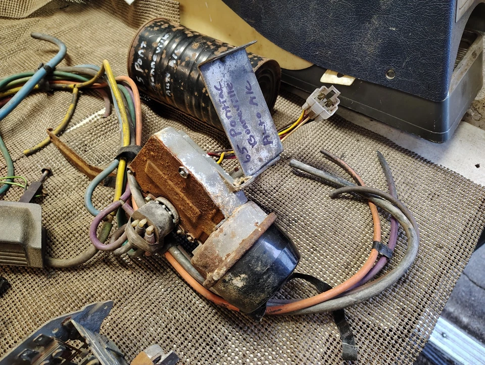 1965 Pontiac Bonneville Catalina Grand Prix ОВК Auto A/C и тепловой контроль установка - Изображение 2 из 4