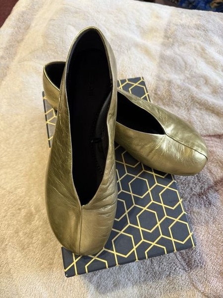 Women Guess Heels Gold Leather 40