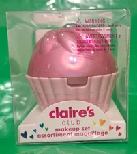 Claire's Club - Pink cupcake - makeup kit - New in Package