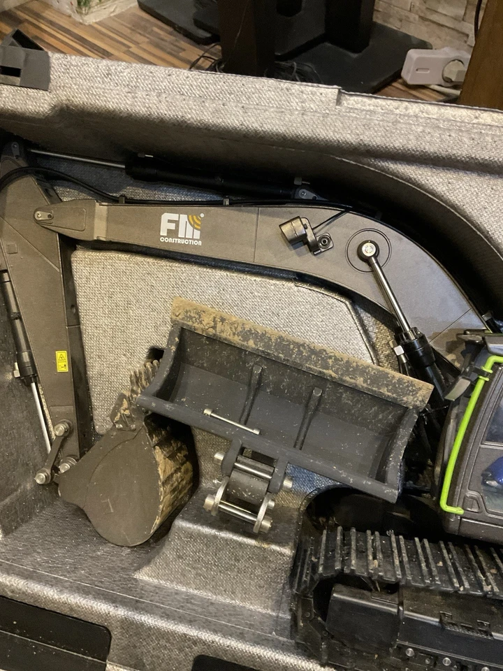 rc bagger 1/14 metall hydraulik - Bild 3 von 4