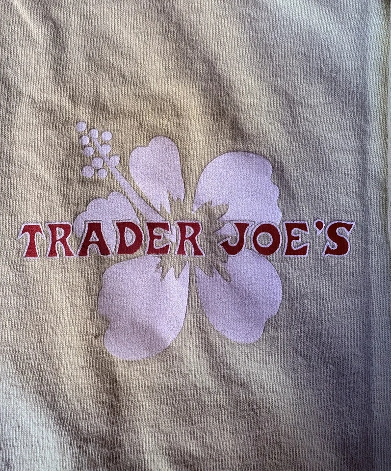 Camiseta verde Trader Joe's Foto 3 de 3