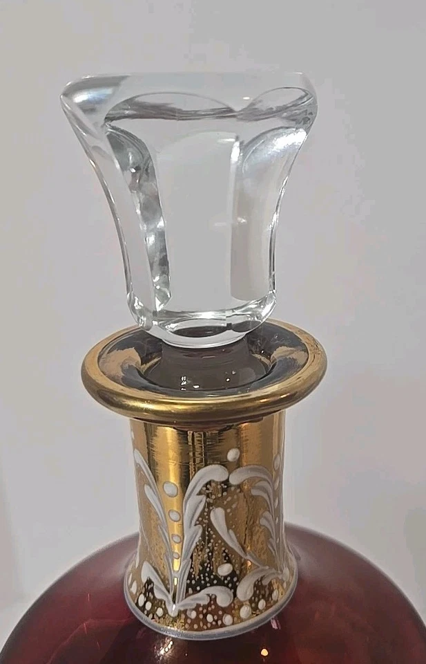 "Antigua jarra de vidrio bohemio Moser roja con rollos de oro esmaltado 10,25"" H" Foto 4 de 4