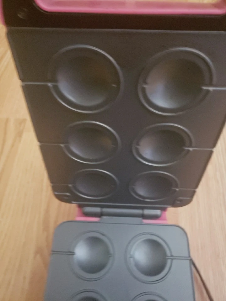 Babycakes Rosa Antiadherente Pastel Pop Maker Hace 6 Pasteles En Excelente Estado Foto 4 de 4