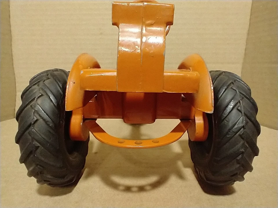Vintage 1/12 Allis Chalmers Tractor Model C by American Precision Products Co. - image 4 of 4